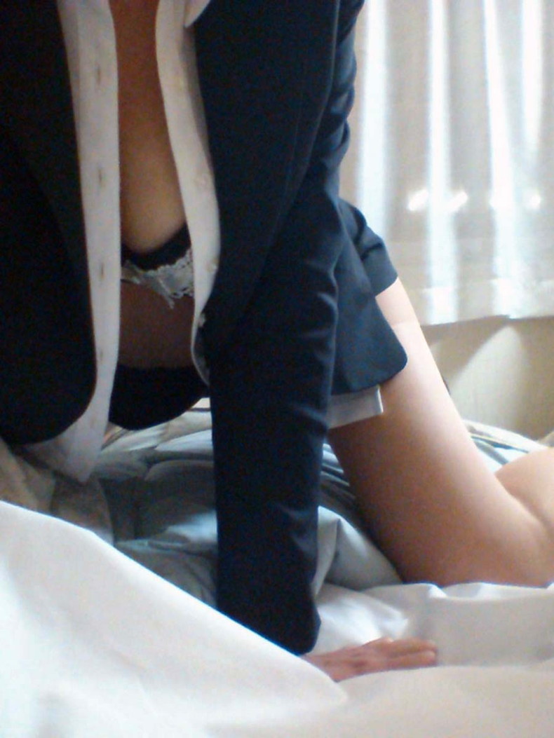 【おっぱい】一度でいいからセックス面接してみたい!リクルートスーツやOL制服のお姉さんたちが寝取られおっぱい露出される画像集【80枚】 58