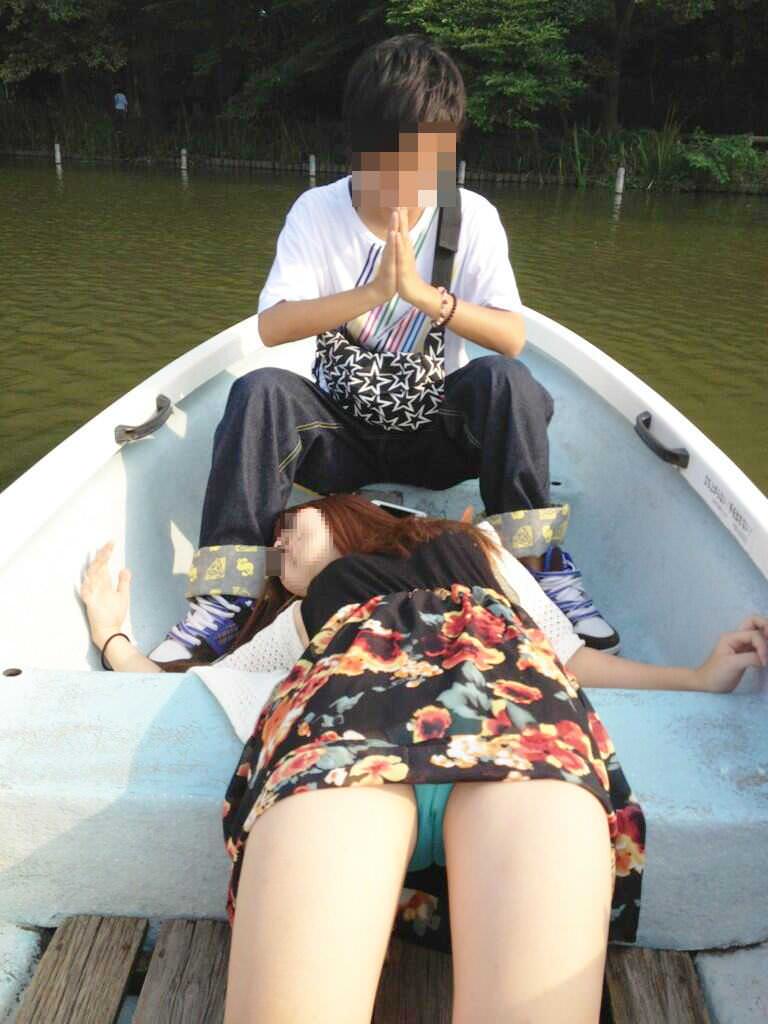 【おっぱい】泥酔した素人ギャルやデカパイOLたちが調子に乗っておっぱいを露出したり服を脱がされ睡眠姦されてる泥酔おっぱい画像集w【80枚】 49