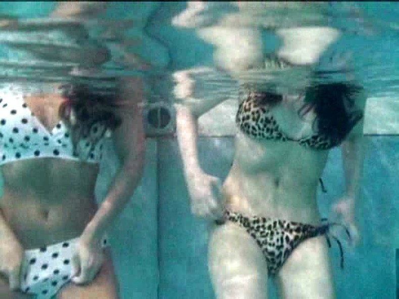 【おっぱい】水着ギャルのビキニからおっぱいポロリしてるシーンを見るために存在する水泳大会のエロ画像集！ww【80枚】 67