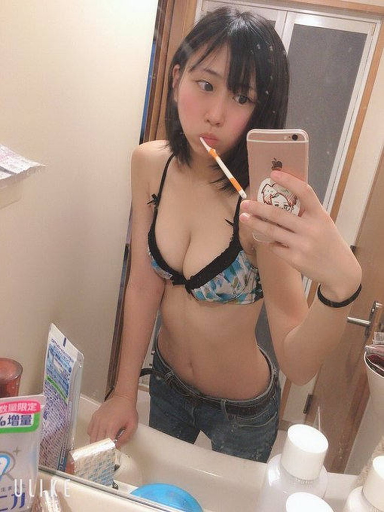 【おっぱい】ウエストは超細身なのにロケットおっぱいというS級過ぎるスレンダー巨乳のおっぱい画像集!ww【80枚】 55