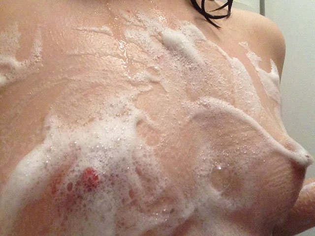 【おっぱい】一緒に入浴してにゅるんと乳首弄ってパイズリさせたい泡風呂おっぱい画像集【80枚】 73