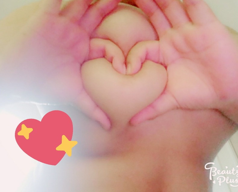 【おっぱい】イマドキの美巨乳女子たちがおっぱいでハート作って自撮りしてるおっぱいハート画像集【80枚】 22