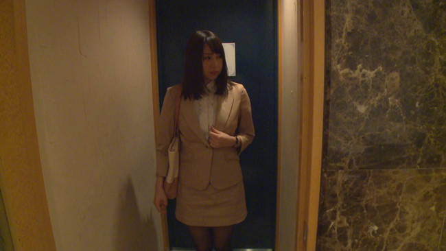 【おっぱい】柔らかなおっぱいが魅力的でいろいろなコスプレで魅了してくれるグラビアアイドル・吉田早希ちゃんのおっぱい画像がエロすぎる!【30枚】