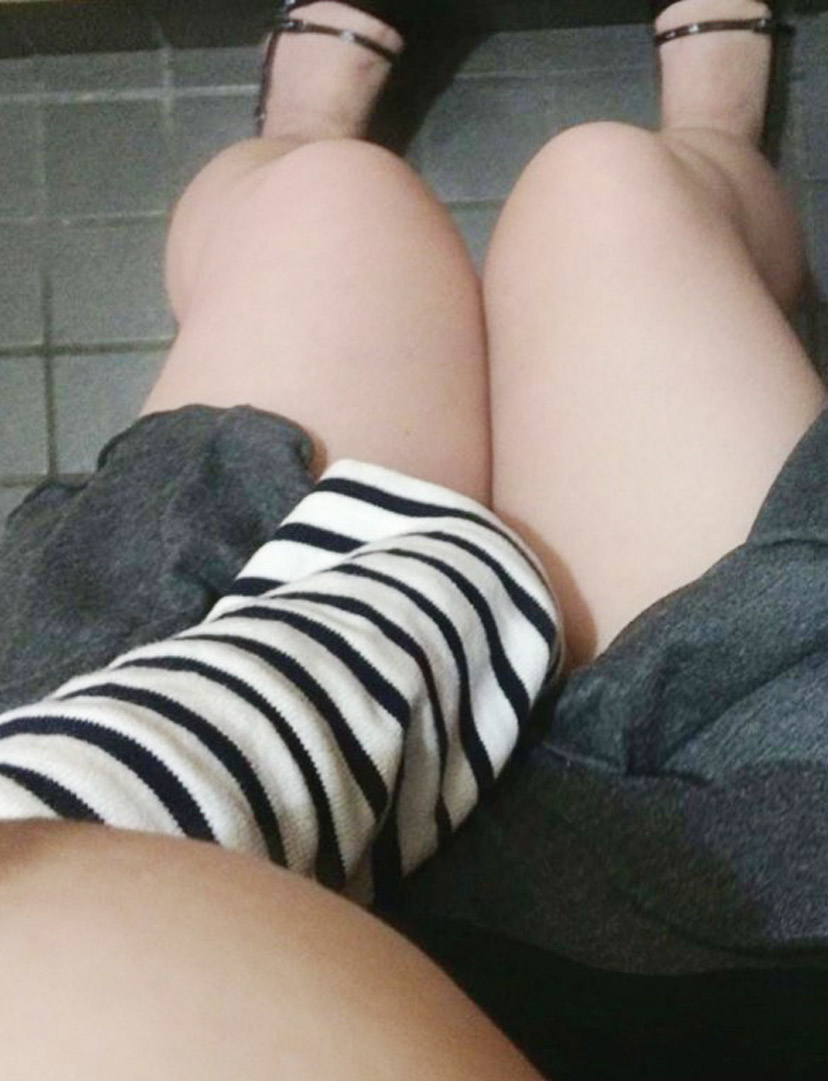 【おっぱい】すぐにでも脱いで隠している美乳を晒して欲しいのに焦らす素人娘www【98枚】 17