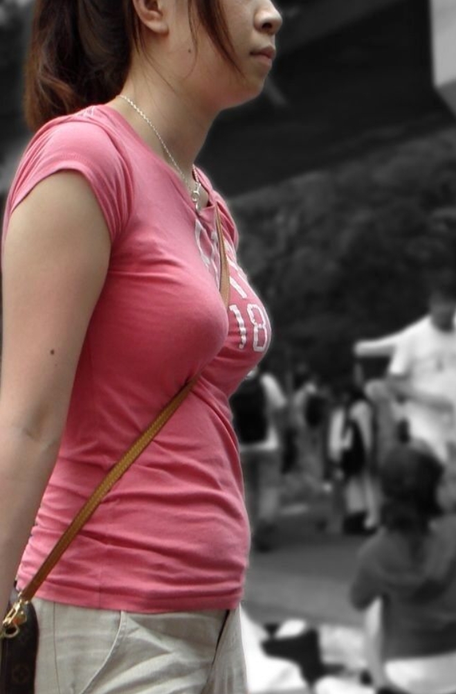 【おっぱい】ただの着衣巨乳には興味ありません!素人さんのパイスラが見たいんです!【35枚】 23