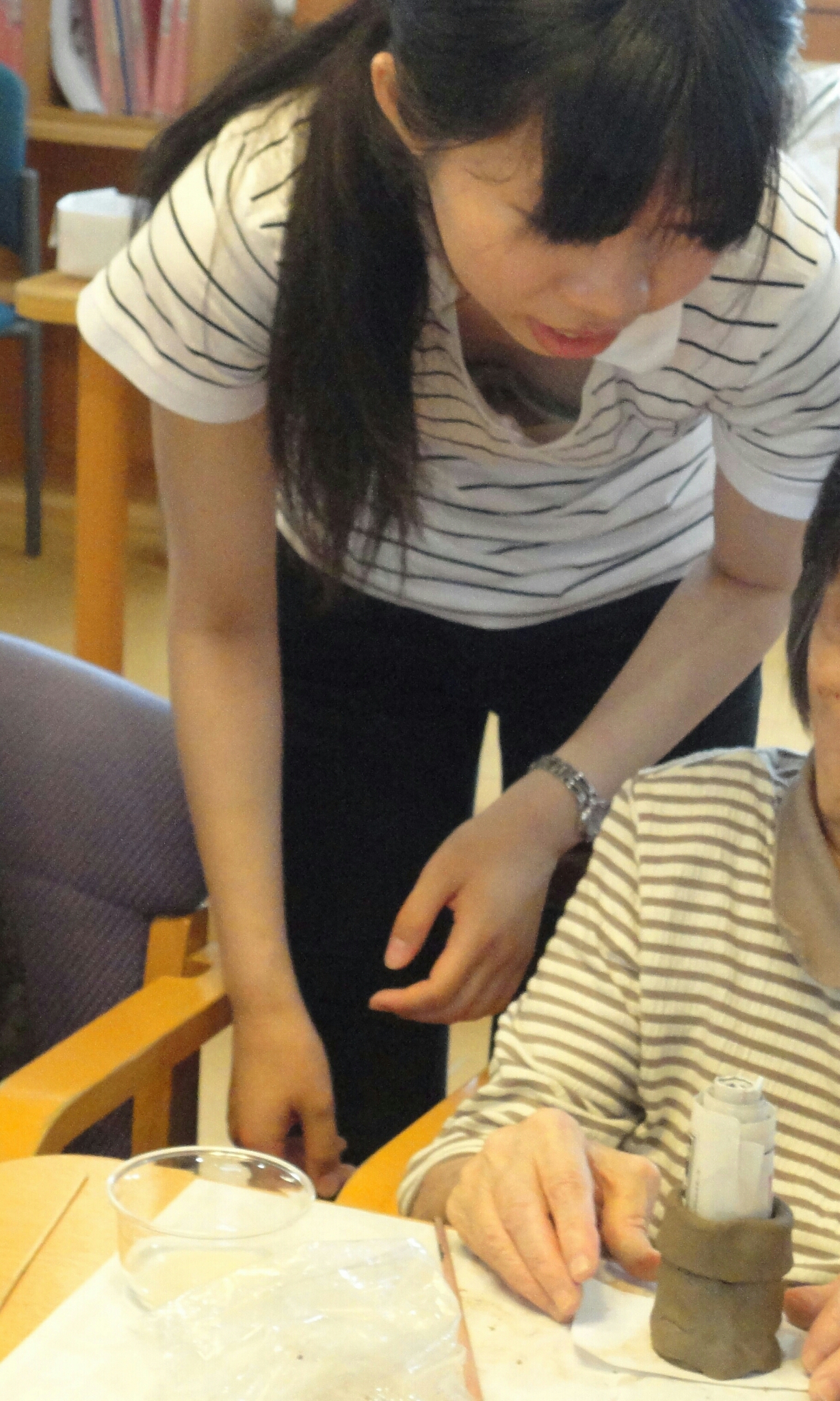 【おっぱい】街に溢れる谷間ぐらいは見えてもいいやという素人女性たちwww【32枚】