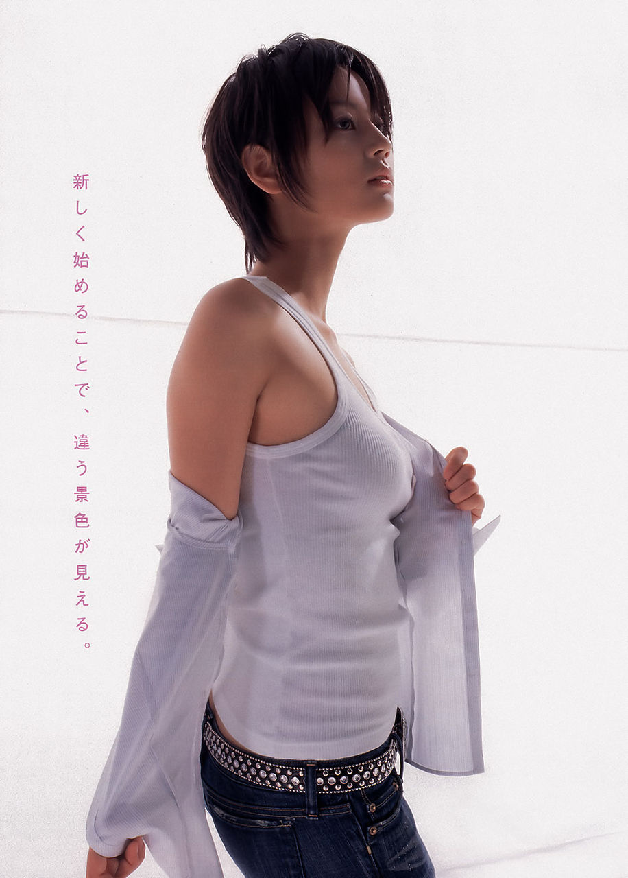 【おっぱい】タンクトップ系の緩い服を見たら横乳への期待が膨らみすぎるんだがwww【35枚】 08
