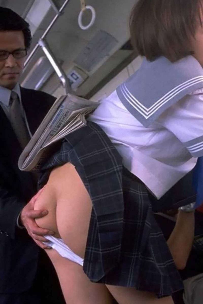 【おっぱい】妄想の中だけに留め置くための痴漢おっぱい画像まとめ【35枚】 25